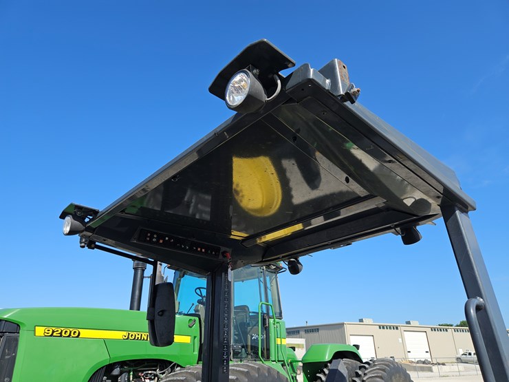 2022-deere-204l-image-8
