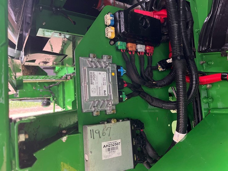 2011-john-deere-9770-sts-image-43