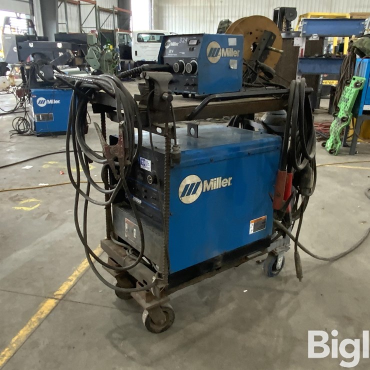 Miller Shopmaster 300 Welder W/22A Wire Feeder