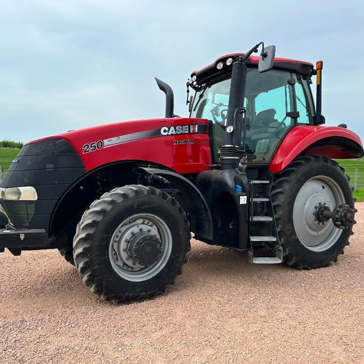 2017 CASE IH MAGNUM 250