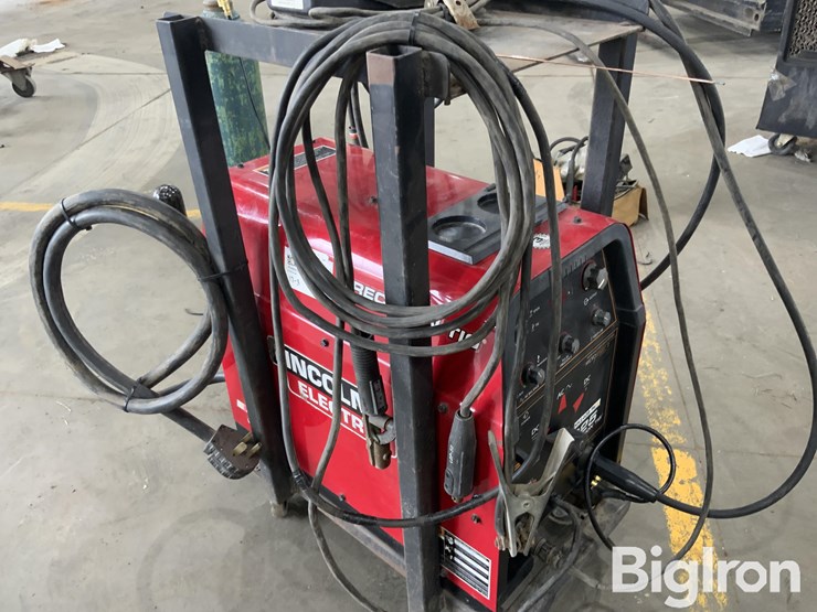 lincoln-electric-precision-tig-225-welder-image-13