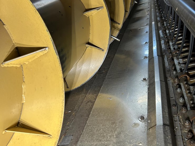 claas-maxflex-1200-image-22