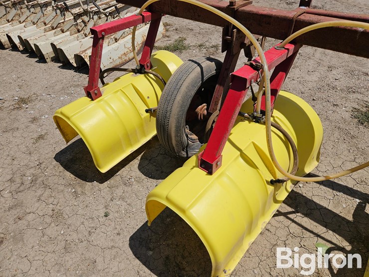 3-pt-hooded-row-crop-sprayer-image-14