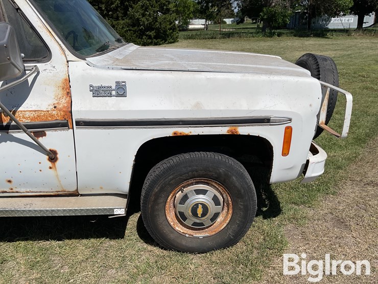 1976-chevrolet-custom-deluxe-20-image-17