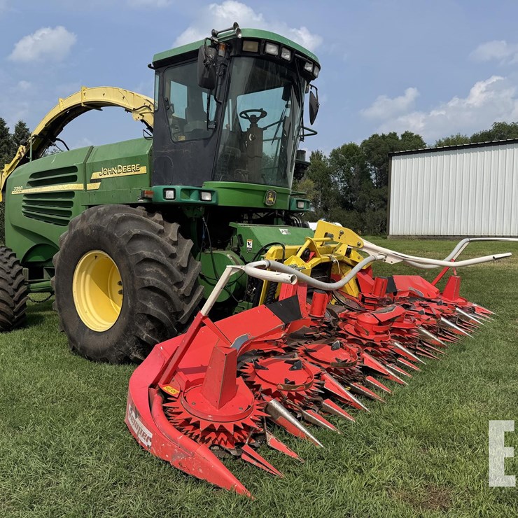 JOHN DEERE 7700