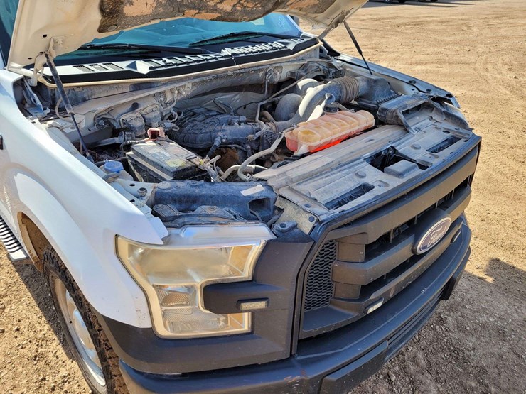 2017-ford-f150-image-16