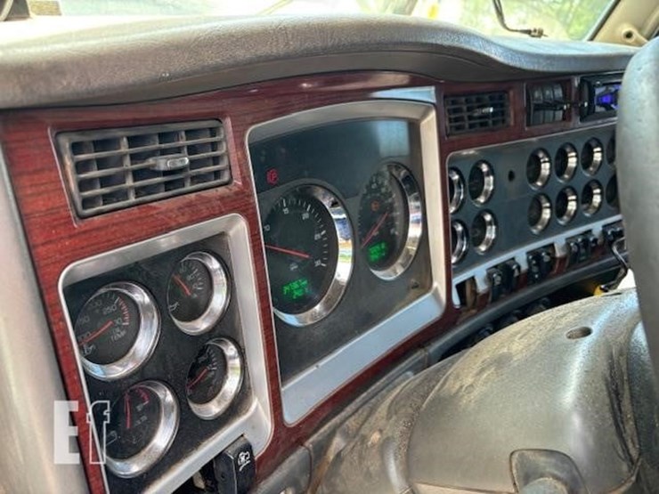 2006-kenworth-t800-image-11