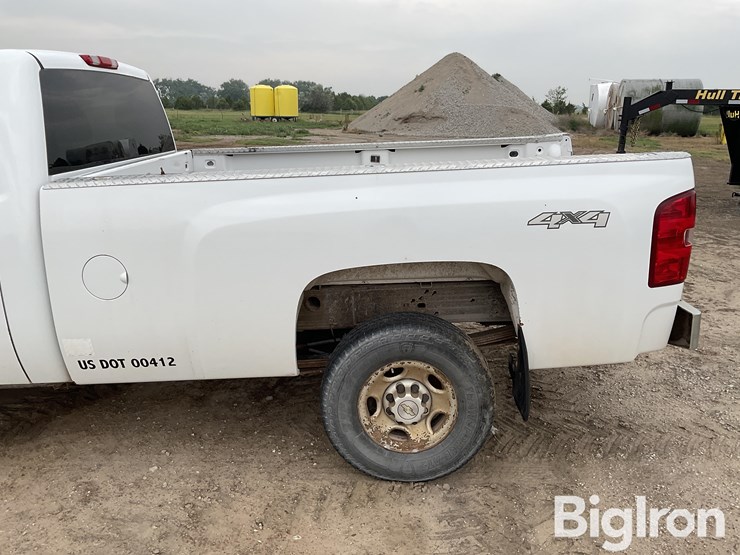 2008-chevrolet-silverado-2500-image-18