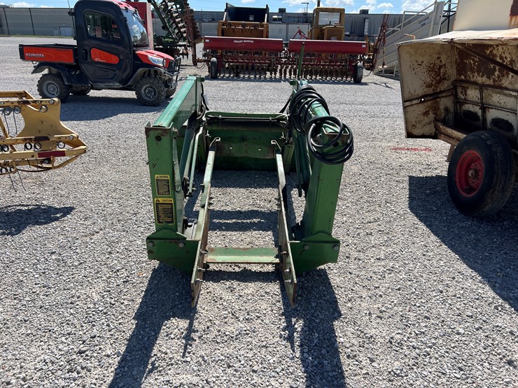 john-deere-148-image-5