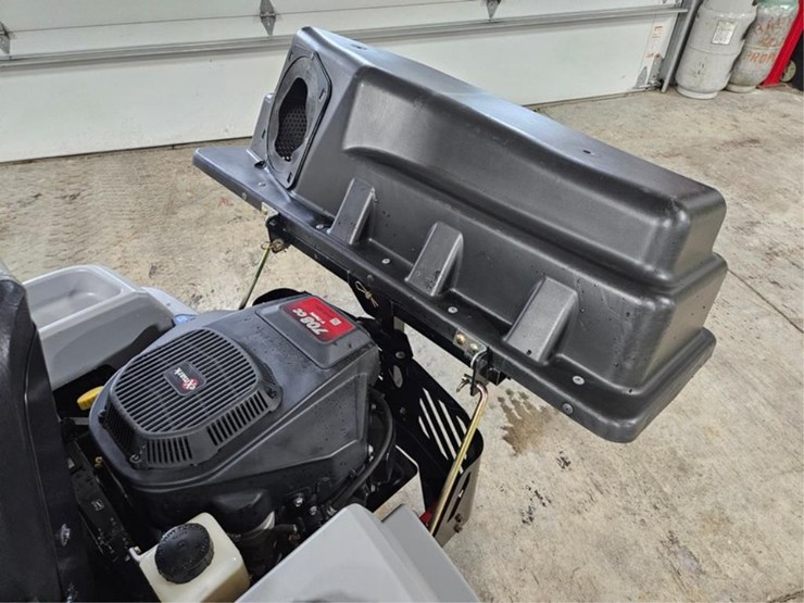 #378-•-exmark-zero-turn-mower-image-13