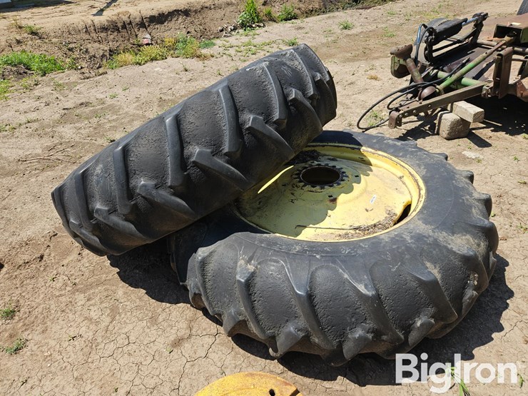 john-deere-4430-image-1