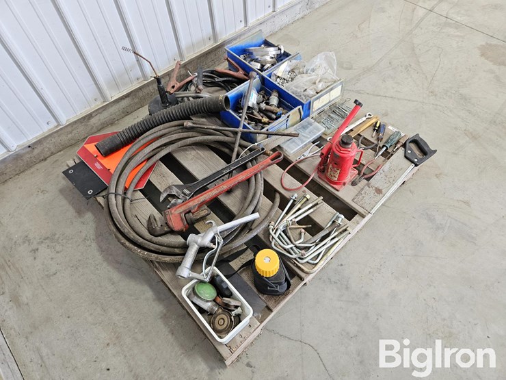 pallet-of-misc.-tools,-parts,-&-fasteners-image-3