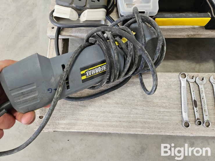 pallet-of-misc.-tools,-parts,-&-fasteners-image-10