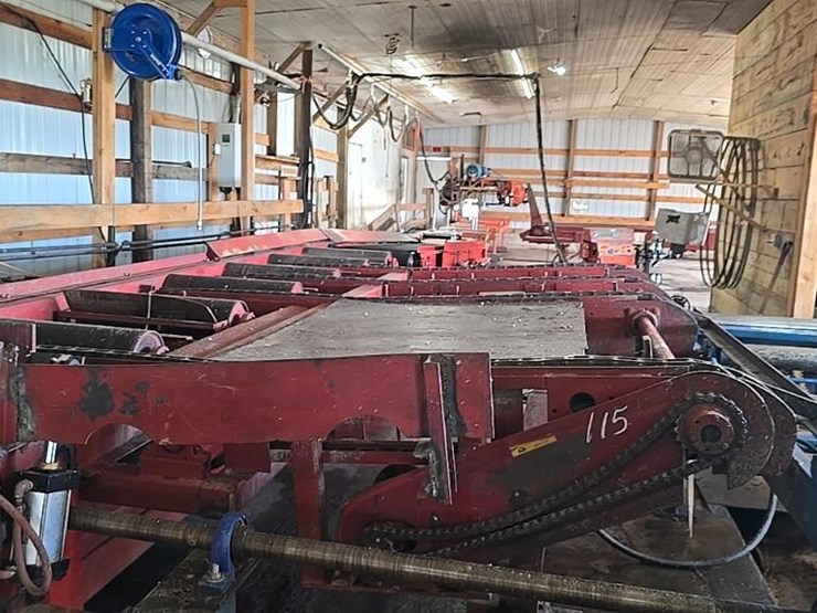 #115-•-roll-case-with-conveyor-and-side-transfer-deck-image-6