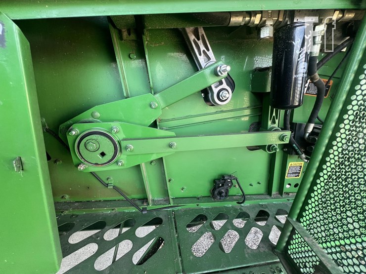 2004-john-deere-9660-sts-image-36