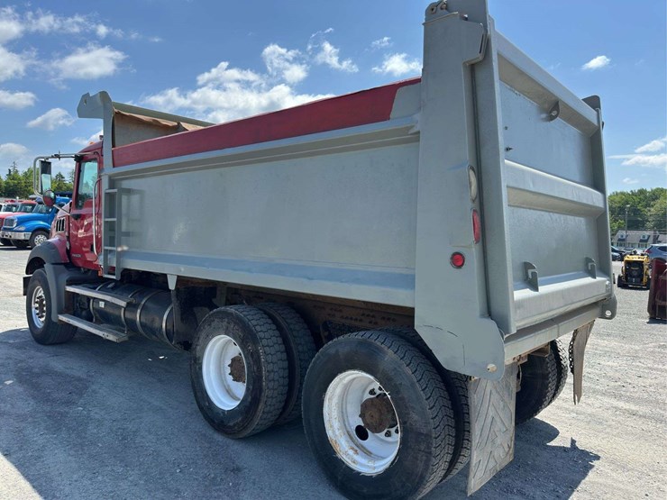 2009-mack-granite-gu813-image-4