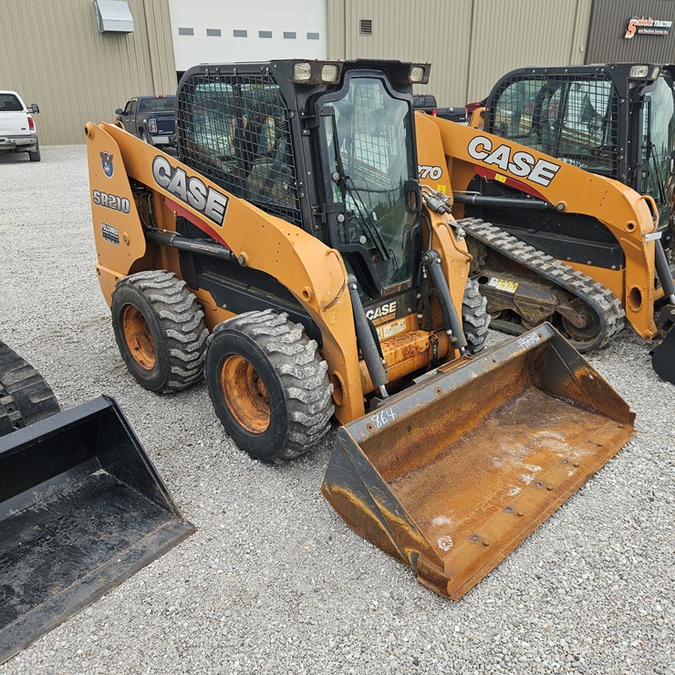 2016 CASE SR210