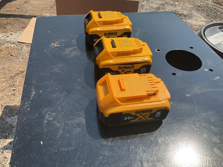 #108-•-dewalt-20v-batteries-image-2