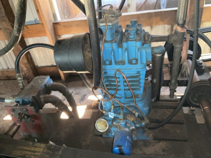 #121-•-quincy-323-air-compressor-image-3