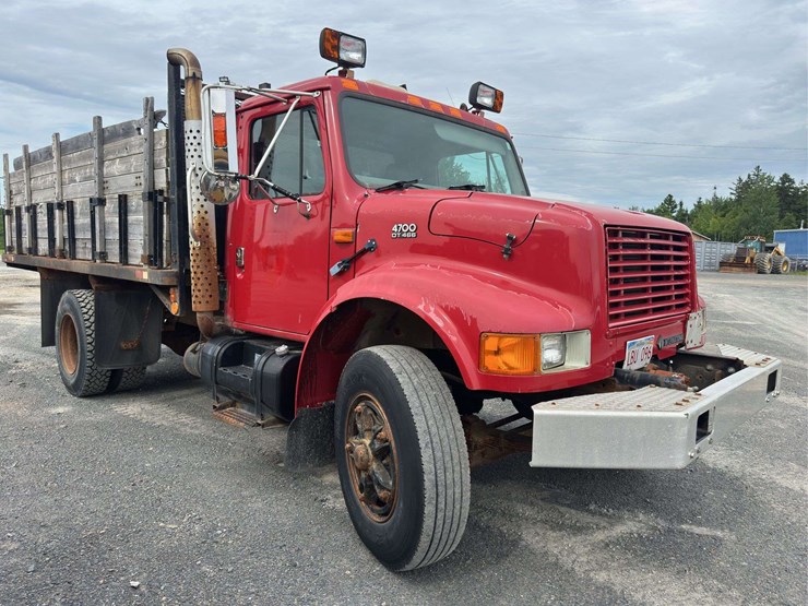 1996-international-4700-image-2