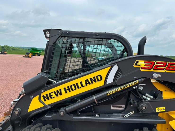 2022-new-holland-l328-image-11