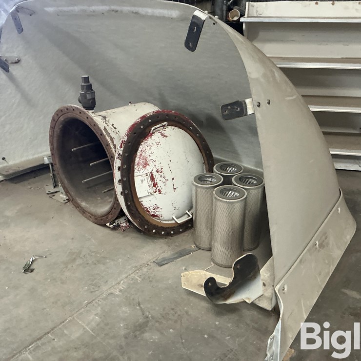 Freightliner Columbia Sleeper Wind Deflector