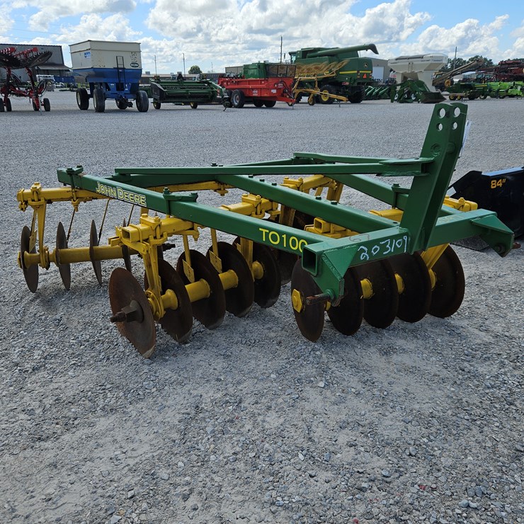 #203109 • John Deere T0100 Disk