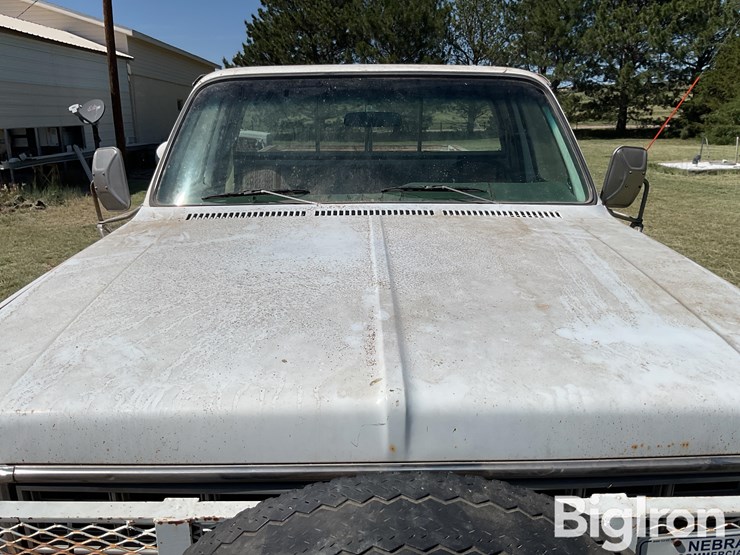 1976-chevrolet-custom-deluxe-20-image-10