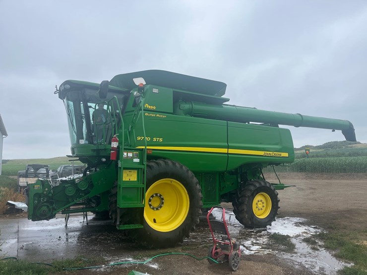 2011-john-deere-9770-sts-image-2