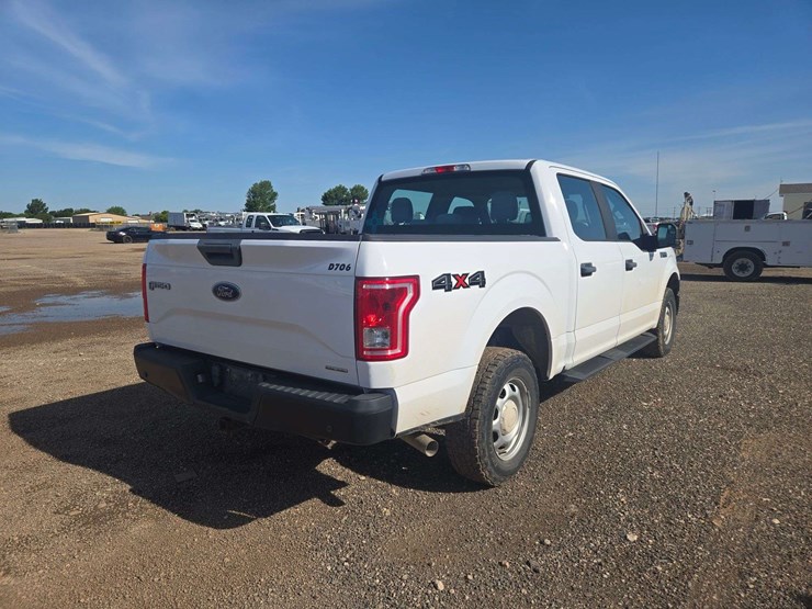 2015-ford-f150-xlt-image-3