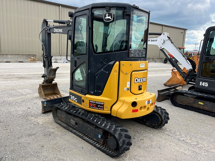 2020-deere-35g-image-16