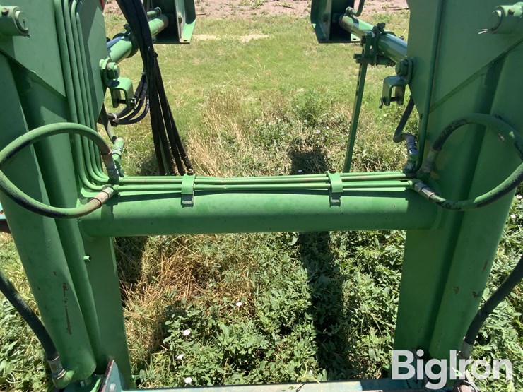 john-deere-146-image-13