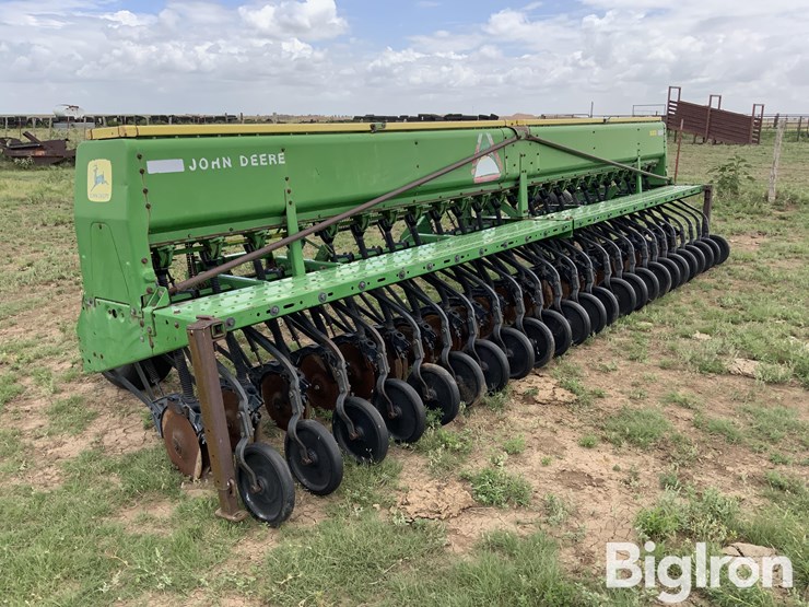 john-deere-520-image-3