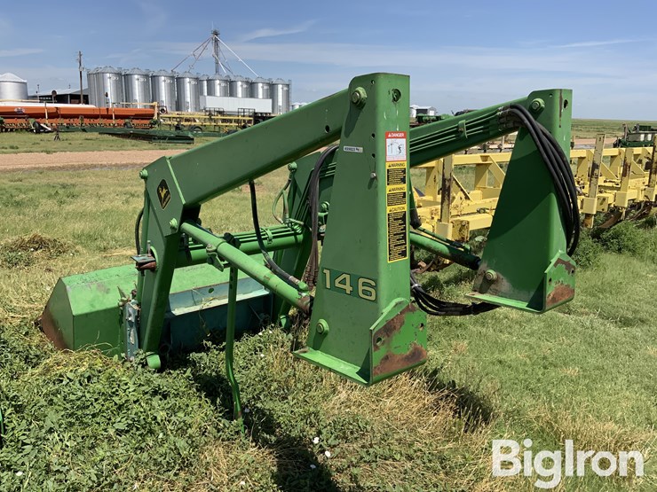john-deere-146-image-7