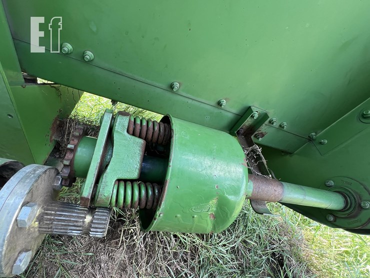 john-deere-212-image-5