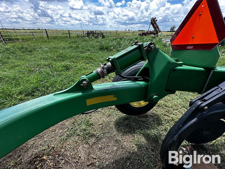 john-deere-3710-image-14