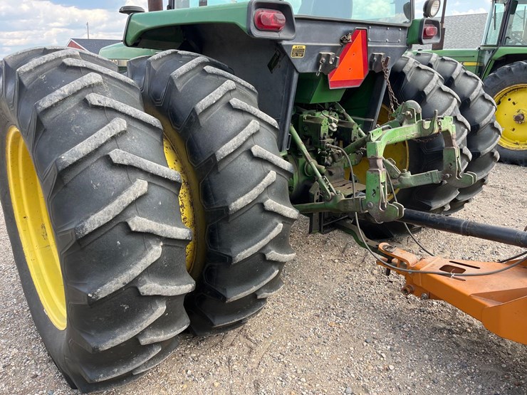 1981-john-deere-4240-image-14