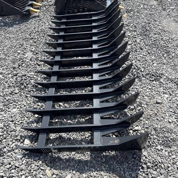 Land Honor Root Rake