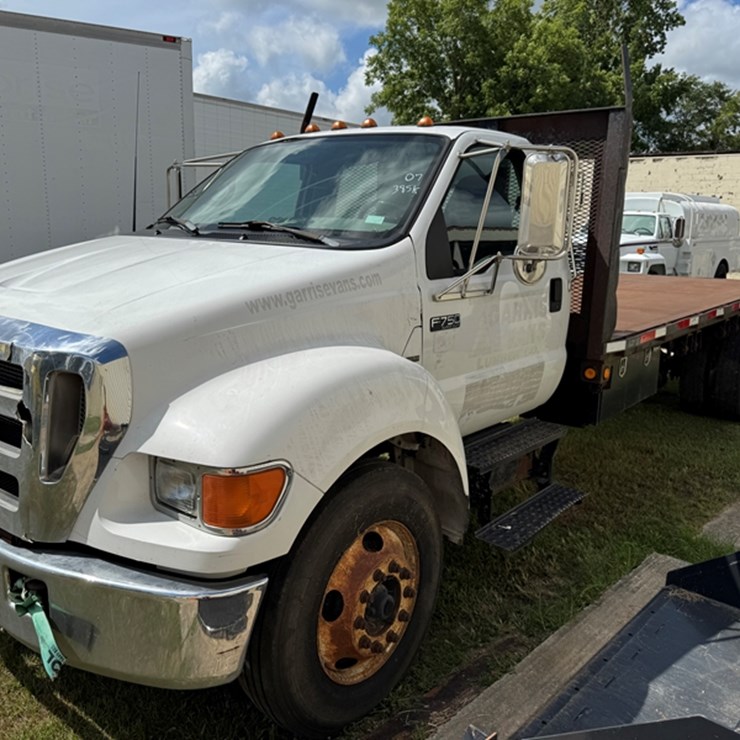 2007 FORD F750 XL