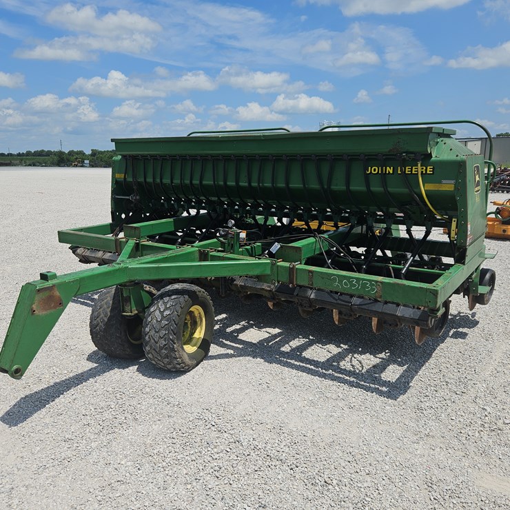2001 JOHN DEERE 1560