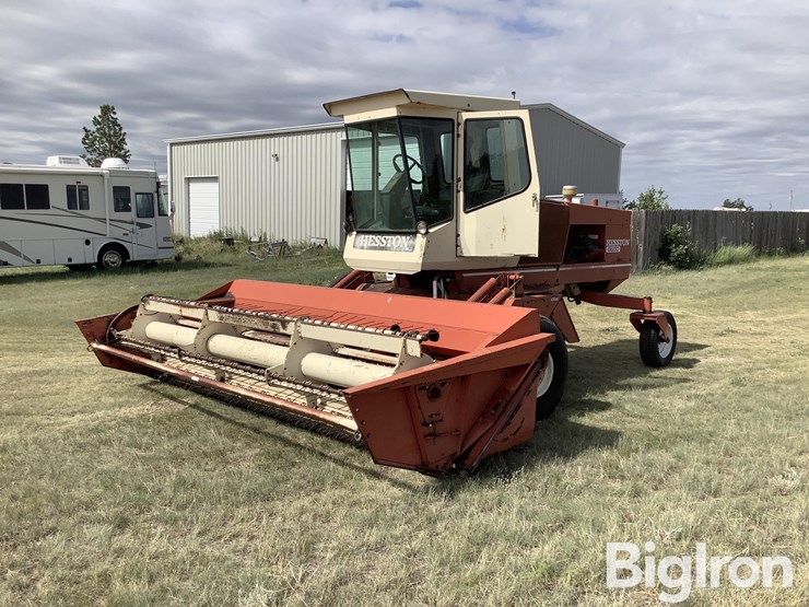 hesston-6600-image-1