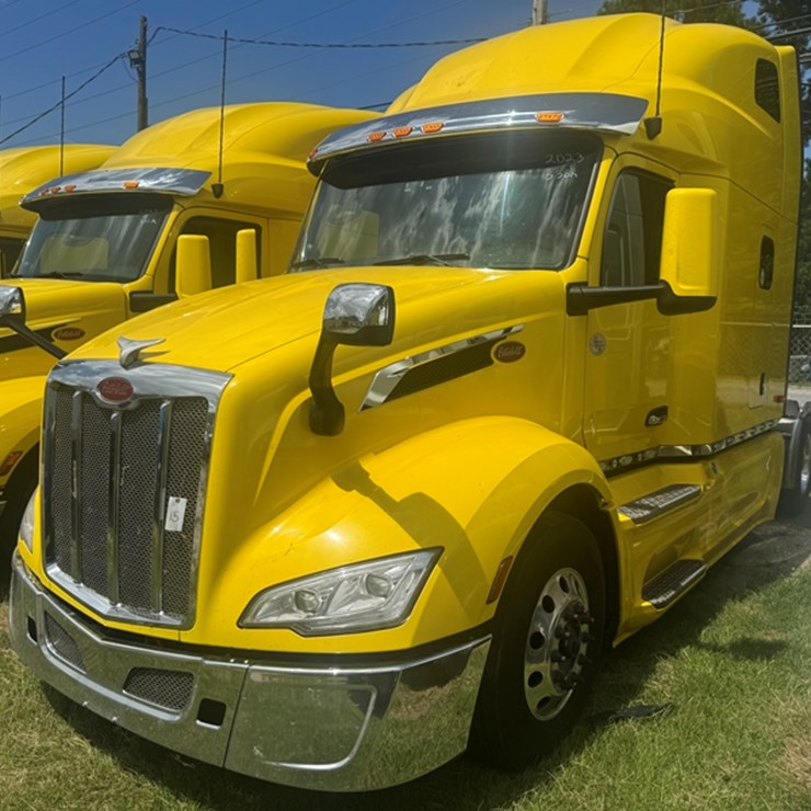 2023 PETERBILT 579