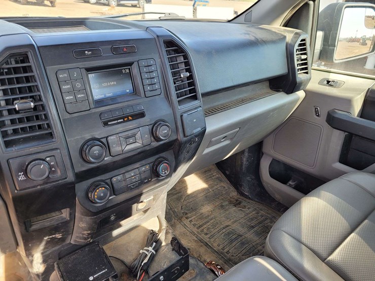 2017-ford-f150-image-10