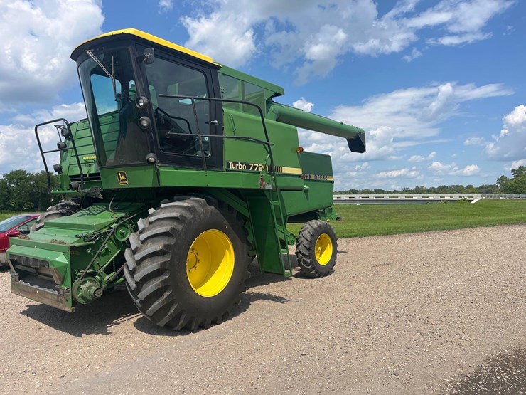 1982-john-deere-7720-image-2