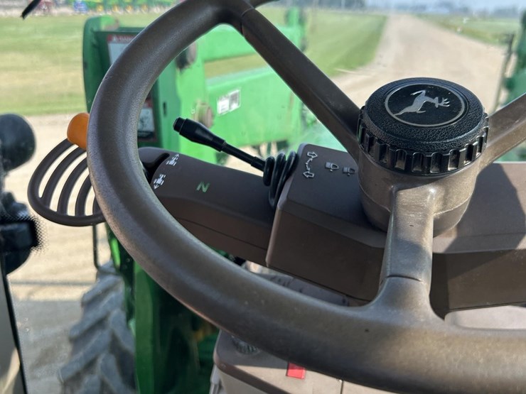 2005-john-deere-7520-image-51