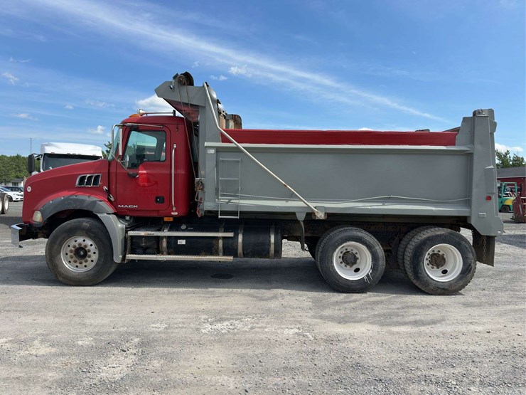2009-mack-granite-gu813-image-6