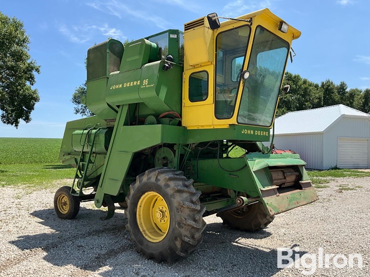 1968-john-deere-95-image-3