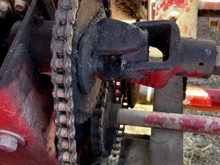 new-holland-790-image-5