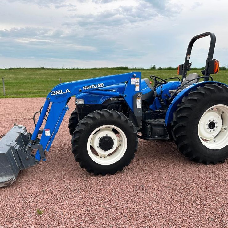 2002 NEW HOLLAND TN65