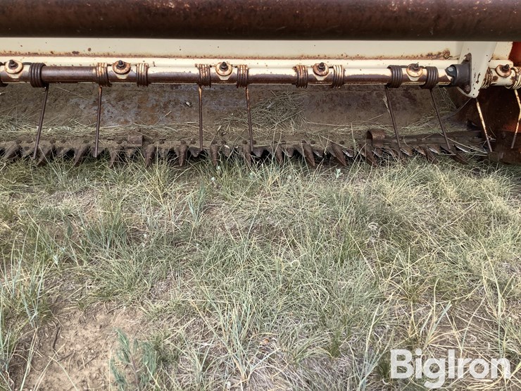 hesston-6600-image-18